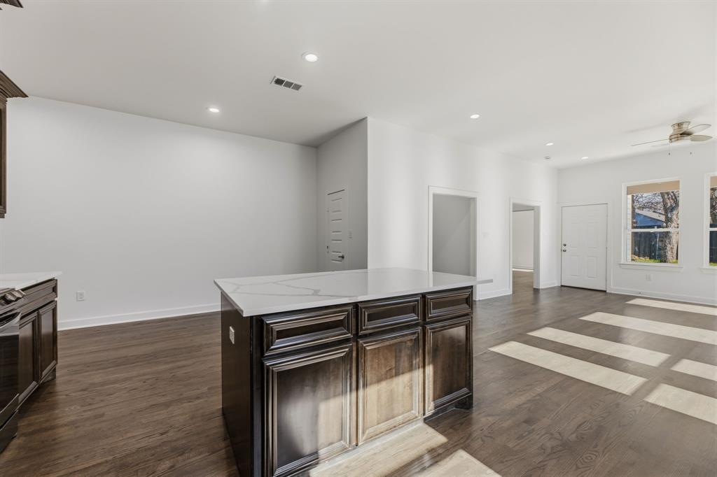 CAVENS 2ND COLONIAL AVE - Residential