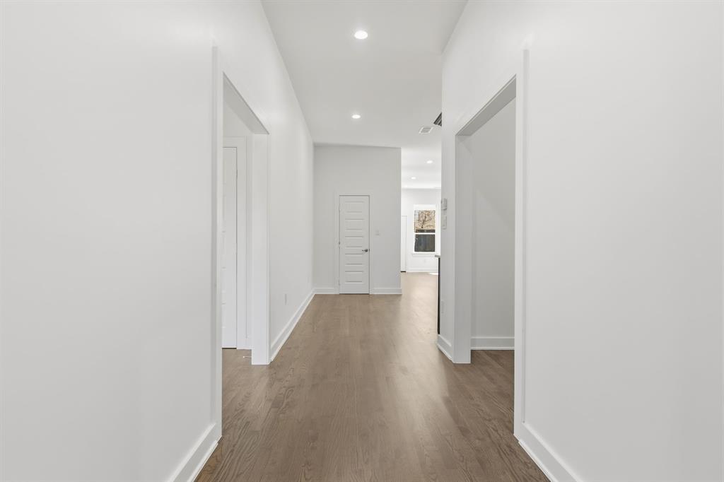 CAVENS 2ND COLONIAL AVE - Residential