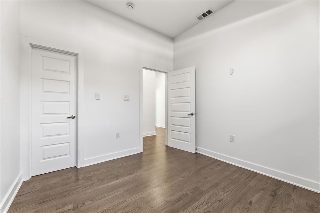 CAVENS 2ND COLONIAL AVE - Residential