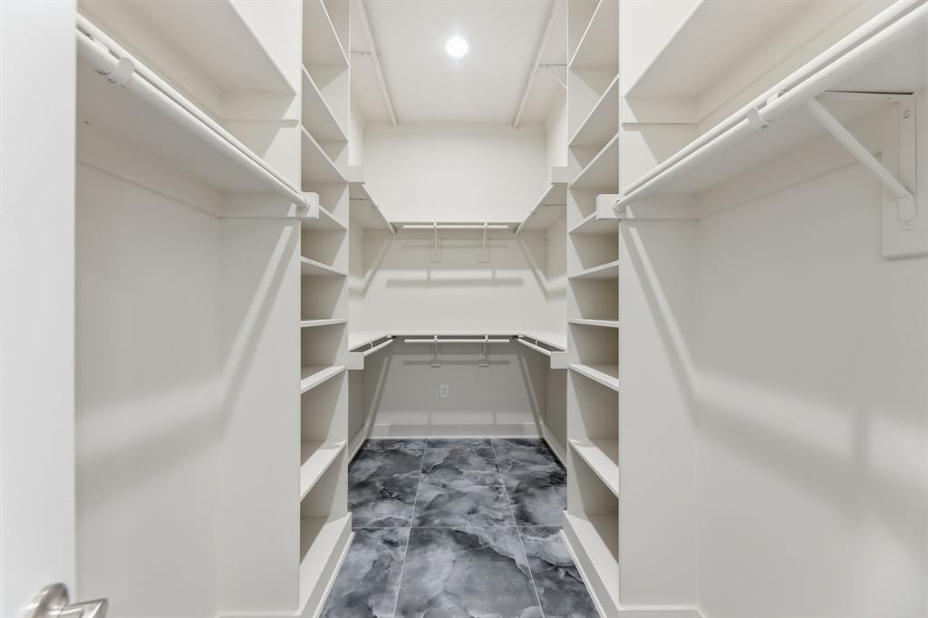 CAVENS 2ND COLONIAL AVE - Residential