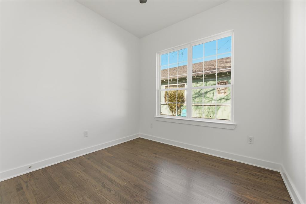 CAVENS 2ND COLONIAL AVE - Residential