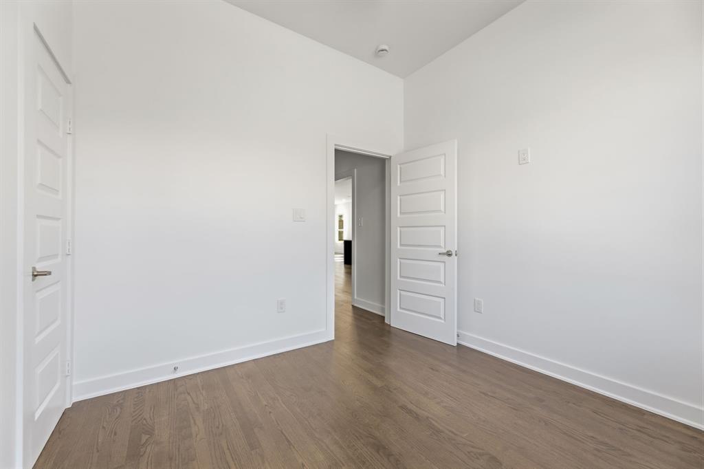 CAVENS 2ND COLONIAL AVE - Residential