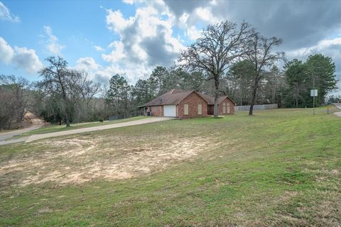 A home in Lindale
