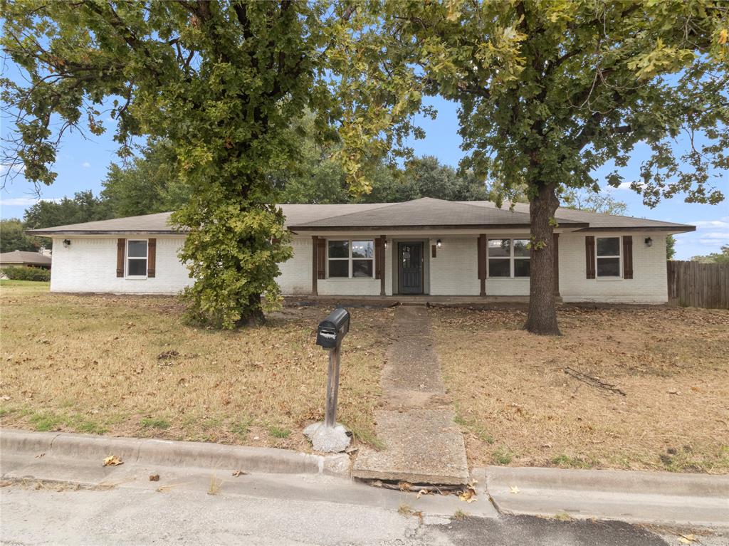 736 Bluebonnet Street