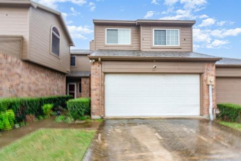 Photo of 810 Saint Andrews Court, Garland, TX 75043 (MLS # 21098654) Photo of 810 Saint Andrews Court, Garland, TX 75043 (MLS # 21098654)