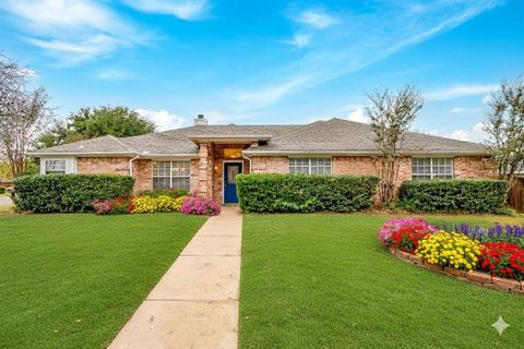 701 Stonebrooke Drive Burleson TX 76028