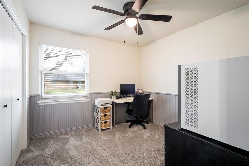 Colonial Ac #2 - Residential