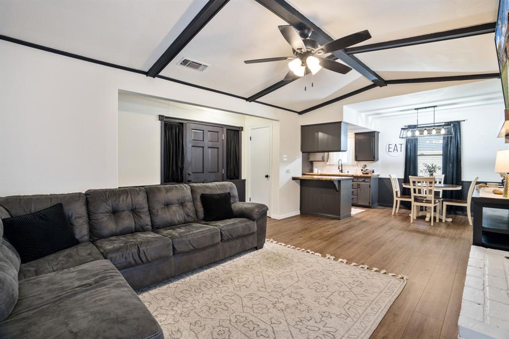 Colonial Ac #2 - Residential