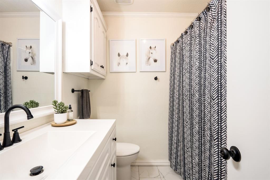 Colonial Ac #2 - Residential