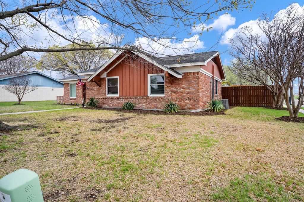 Colonial Ac #2 - Residential