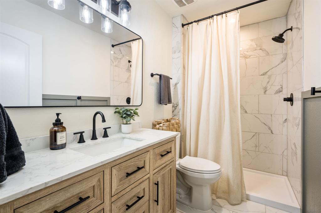 Colonial Ac #2 - Residential