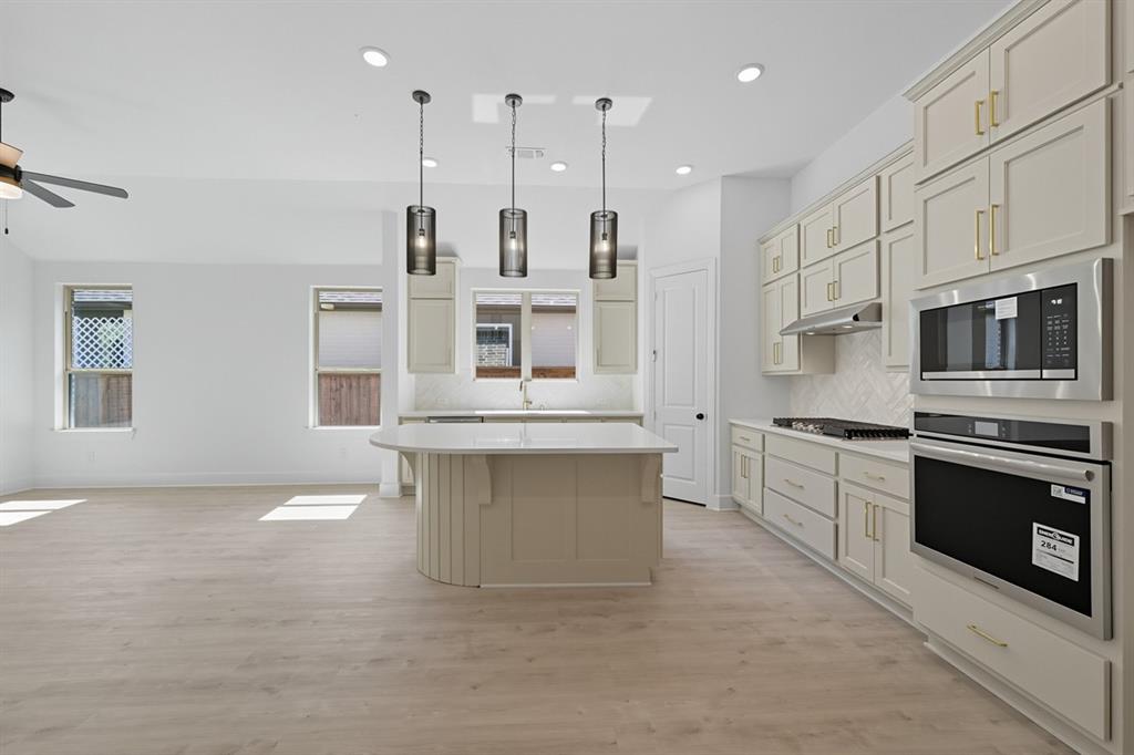 Gateway Village - The Reserve: 45ft. lots - Residential