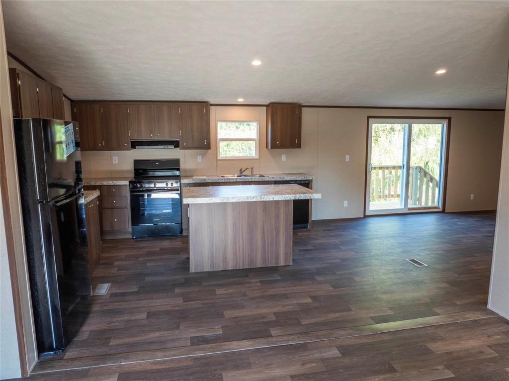 WALDEN ESTATES - Residential