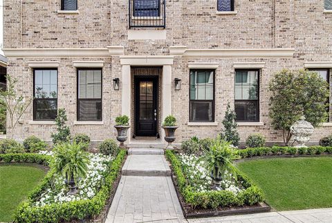Photo of 307 Sunset Lane #101, Fort Worth, TX 76114 (MLS # 21315192)