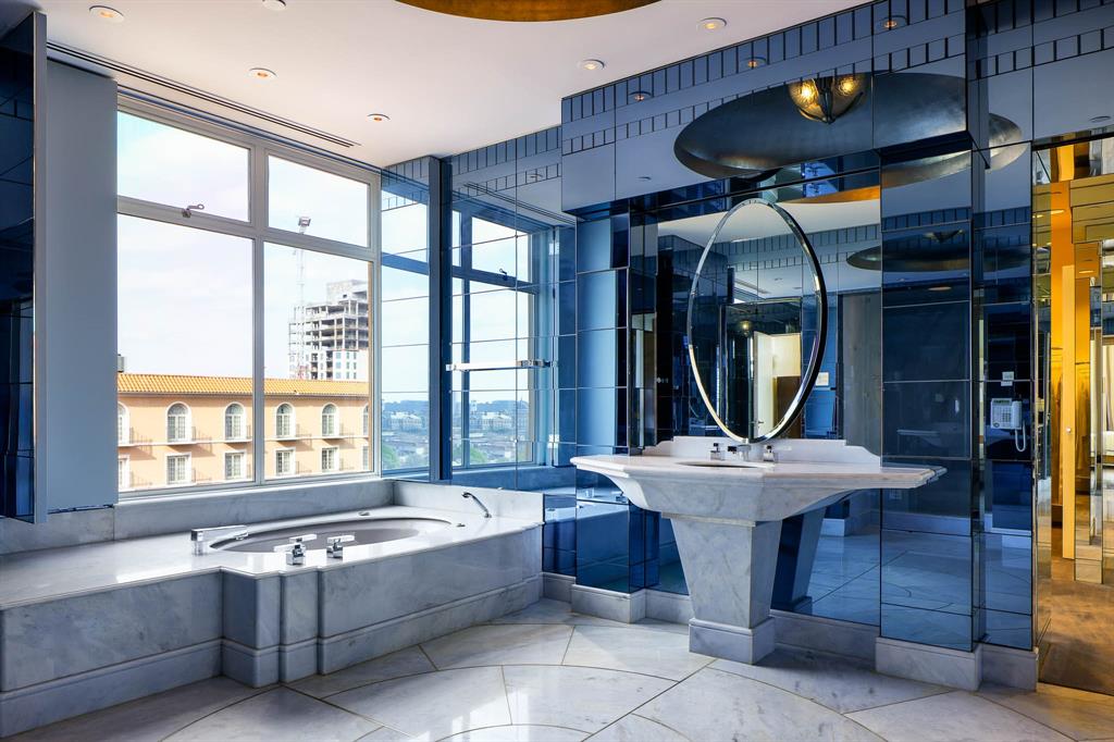 Mansion Residence - Residential