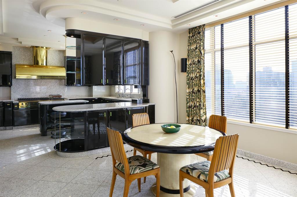 Mansion Residence - Residential