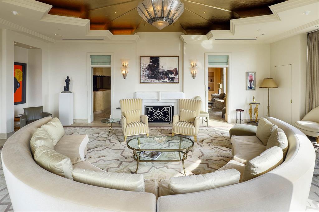 2801 Turtle Creek Boulevard 8W