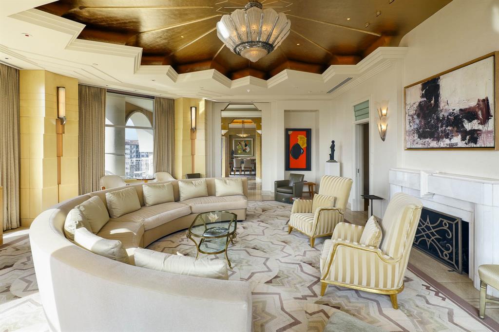 2801 Turtle Creek Boulevard 8W