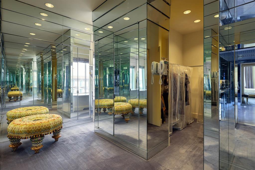 Mansion Residence - Residential