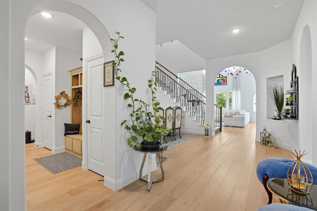 407 Sparrow Drive