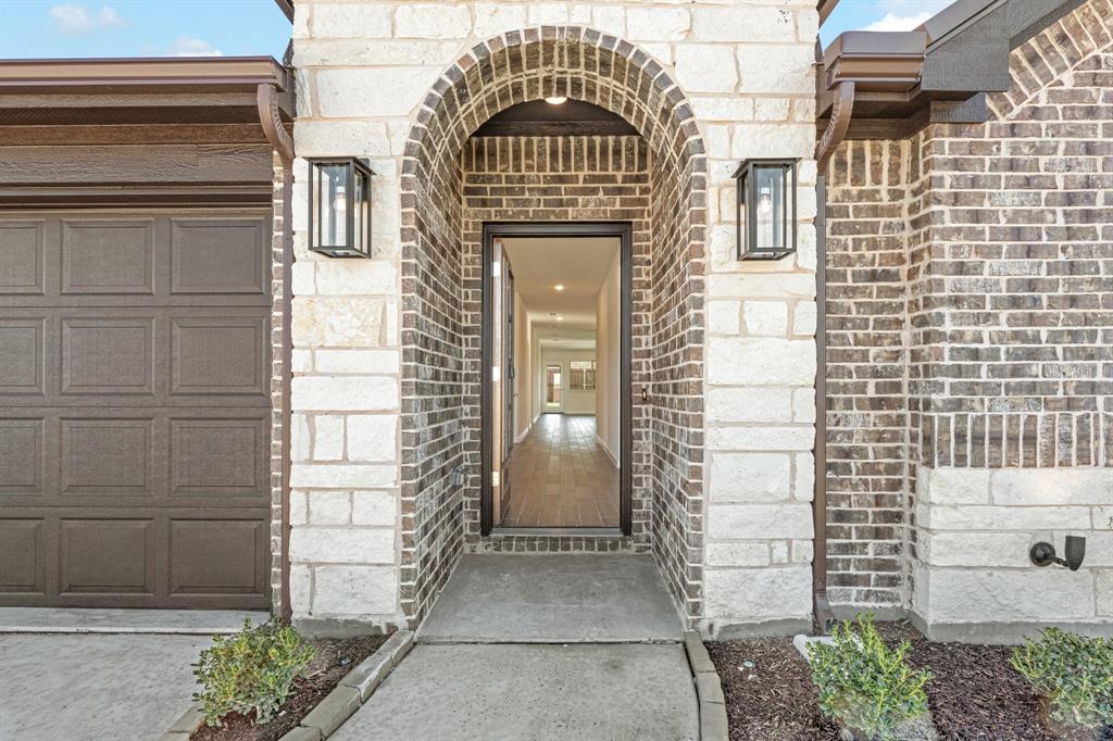 908 Alder Drive