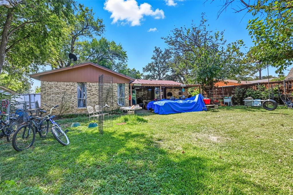 1203 Southmoor Drive