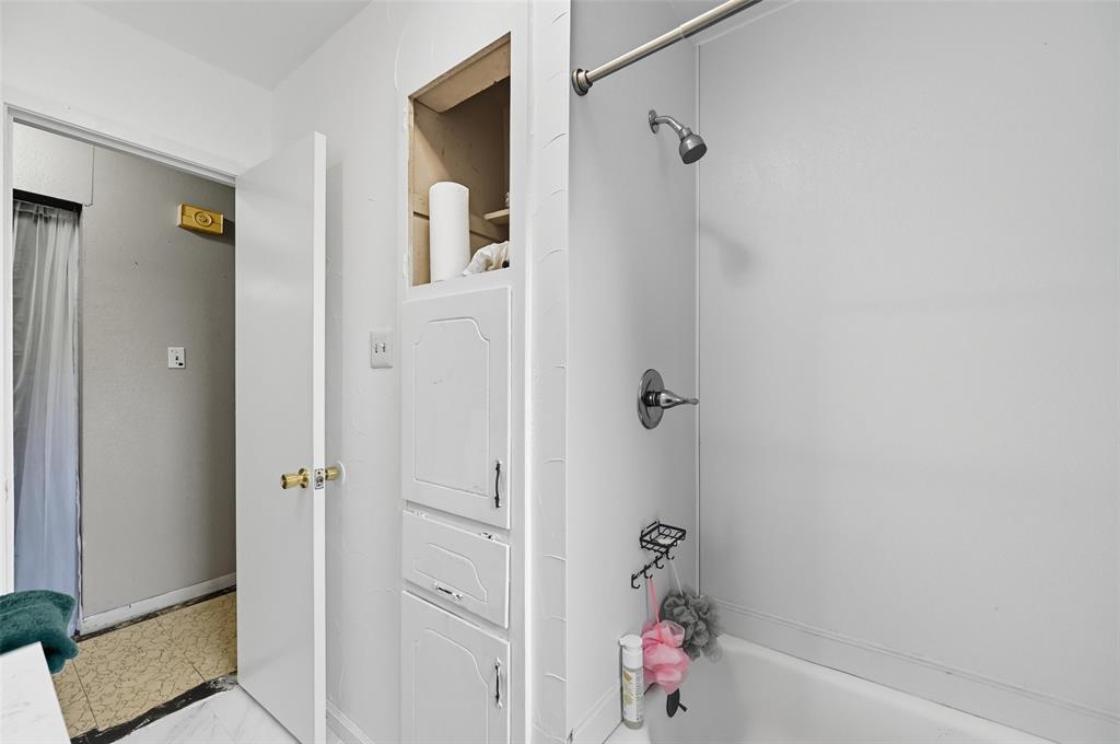 1203 Southmoor Drive