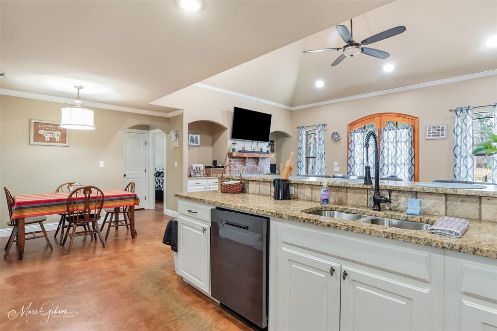 Haughton, Louisiana 71037, United States, 5 Bedrooms Bedrooms, ,3 BathroomsBathrooms,Residential,Active,8183