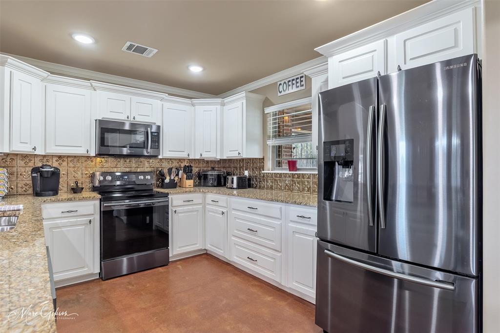 Haughton, Louisiana 71037, United States, 5 Bedrooms Bedrooms, ,3 BathroomsBathrooms,Residential,Active,8183