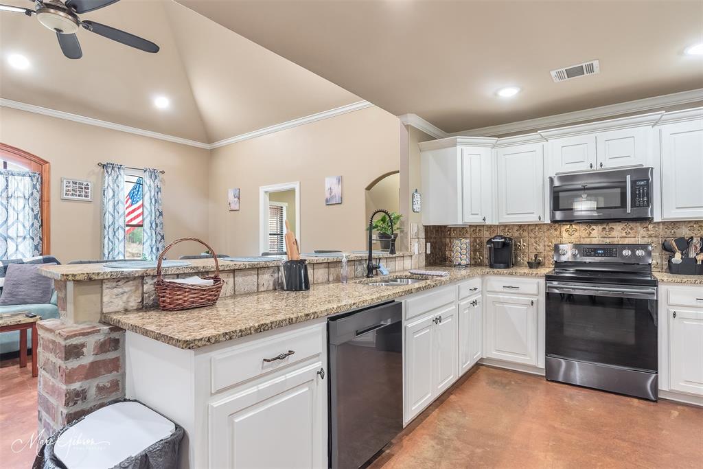 Haughton, Louisiana 71037, United States, 5 Bedrooms Bedrooms, ,3 BathroomsBathrooms,Residential,Active,8183