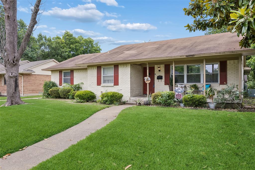 132 W Kenwood Drive