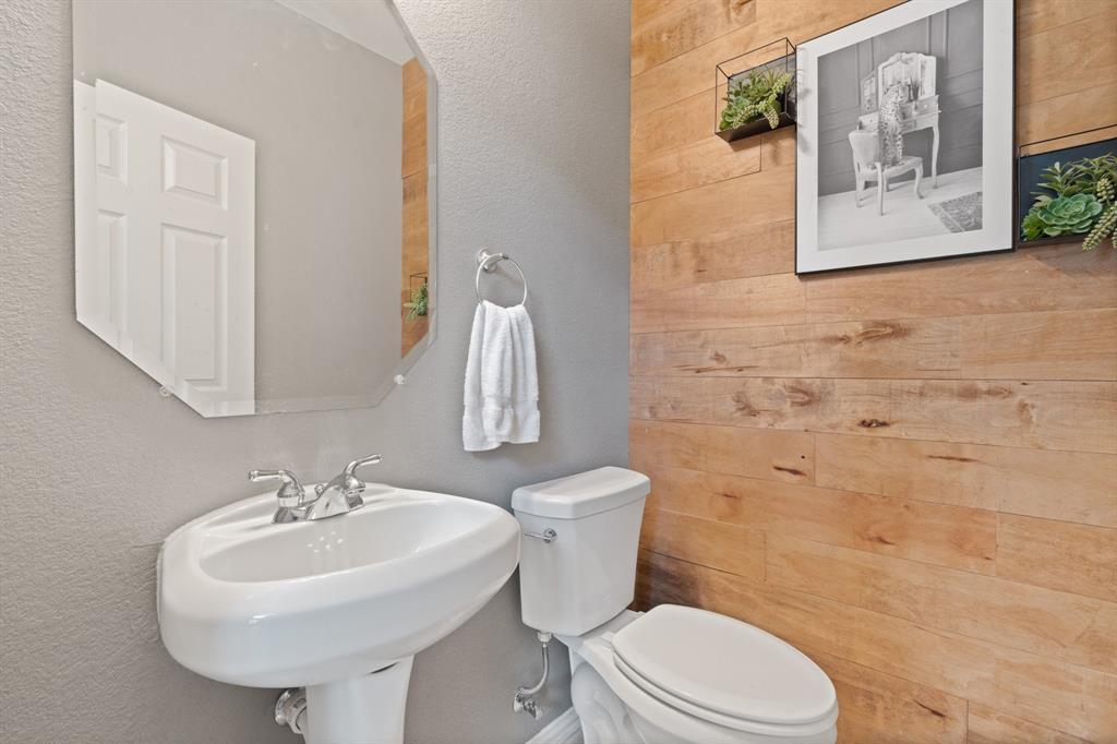 Mountain Valley Lake Tr - Residential