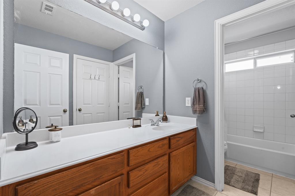 Mountain Valley Lake Tr - Residential