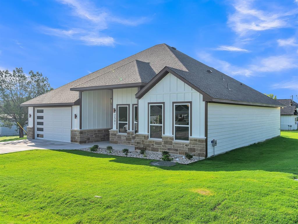 2501 Neil Court