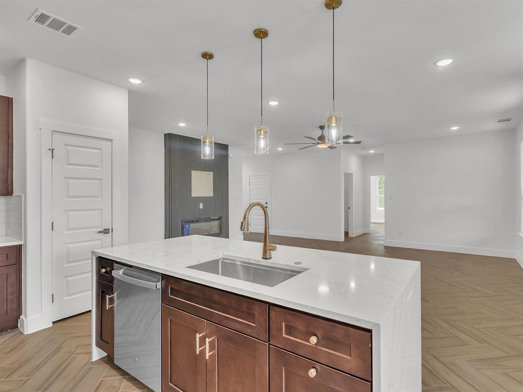 2501 Neil Court