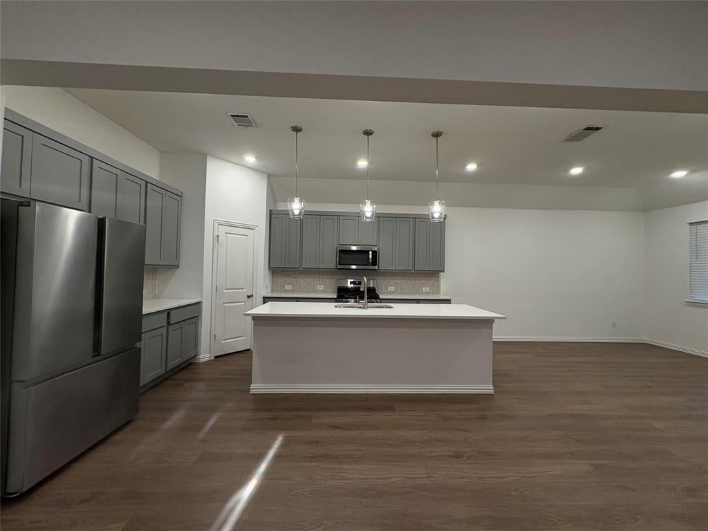 1736 Everglades Drive