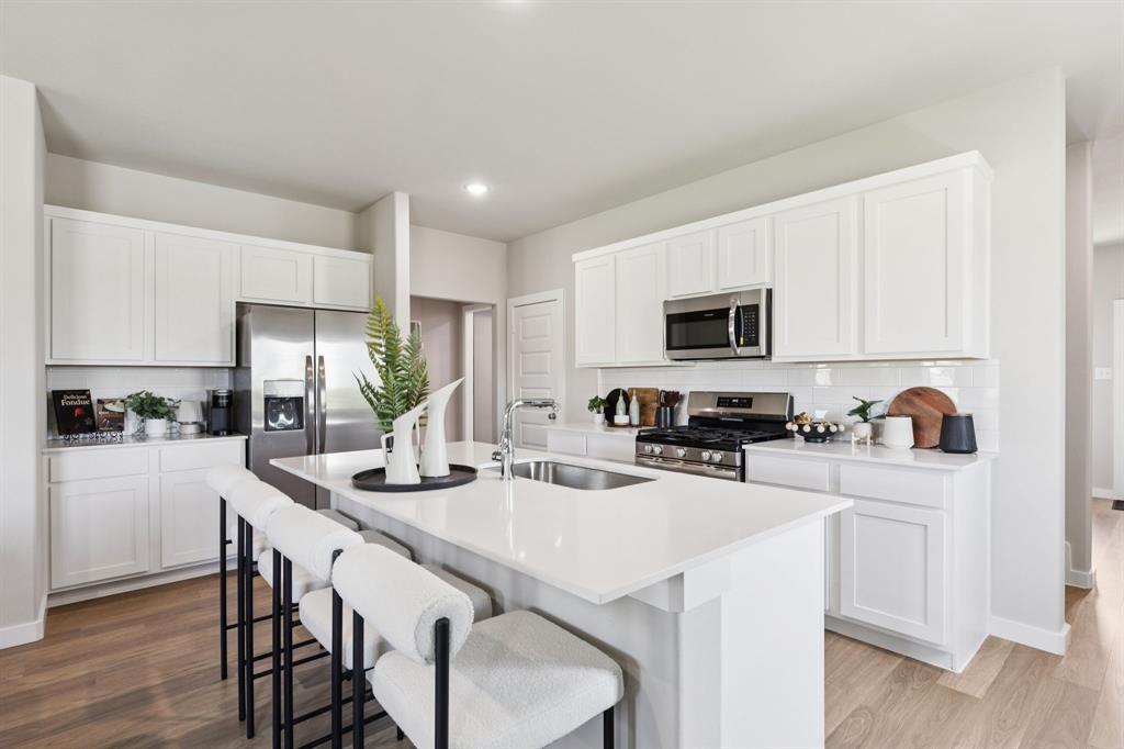 1187 Nora Lane