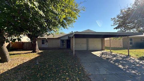 517 Fox Drive Saginaw TX 76179