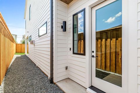 Tiny photo for 4606 Hopkins Avenue, Dallas, TX 75209 (MLS # 21042451)