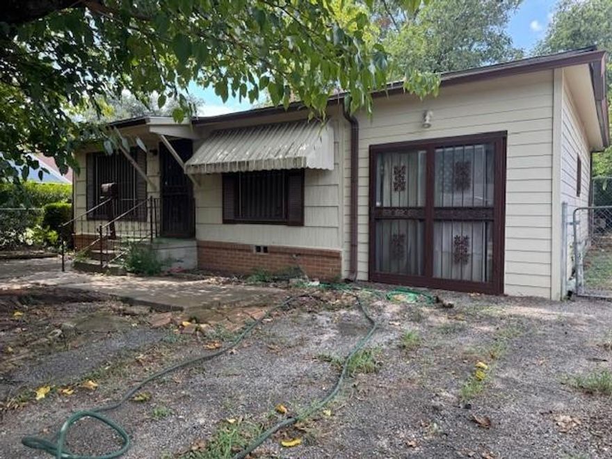 This 1950's classic offers great potential as a family home or for college students, as it is located just 2.1 miles from Texas Christian University. In addition to the two bedrooms, the home also features a garage conversion bonus room  and a large sunroom. Hardwood floors can be found under the carpet.  The  backyard features  a large outbuilding wired with electricity and a shed. This is a wonderful Investment Opportunity.