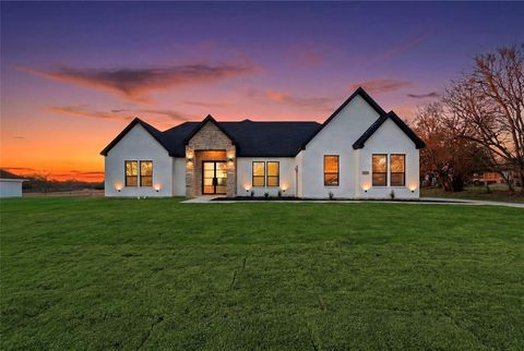 Photo of 1125 E Malloy Bridge Road, Seagoville, TX 75159 (MLS # 21198221)