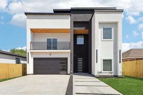 3513 Nomas Street Dallas TX 75216