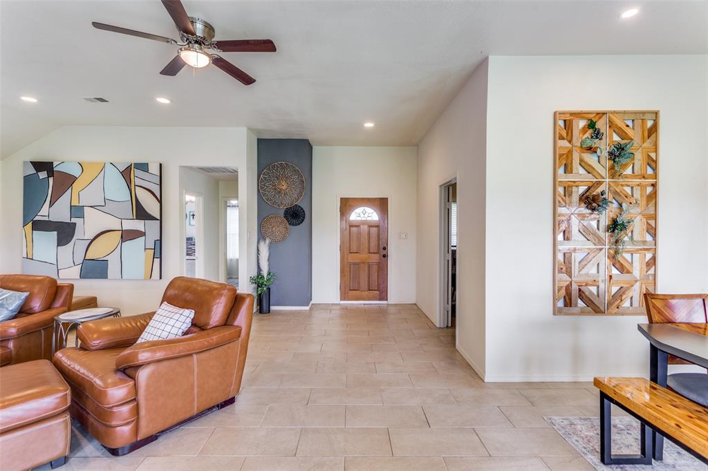 22034 Raintree