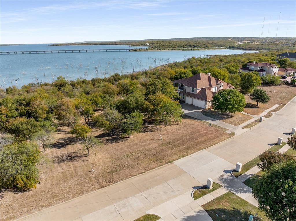 1123 Mallard Pointe Drive