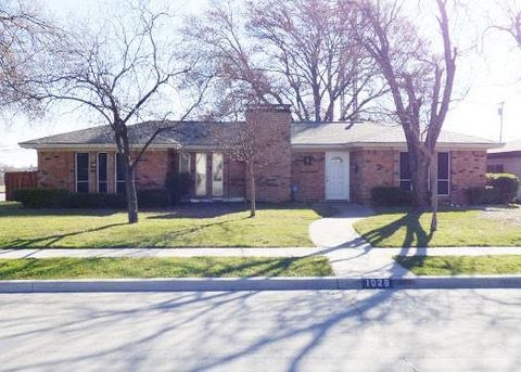 Photo of 1028 Ridgefield Drive, Plano, TX 75075 (MLS # 21206059)