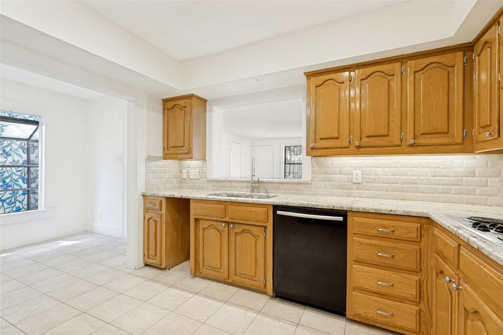 3528 Mockingbird Lane