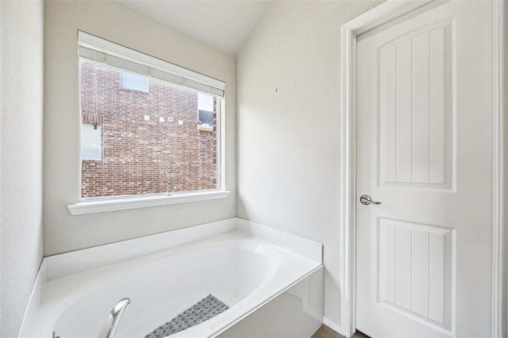 Summit View Lake Ph Two - Residential