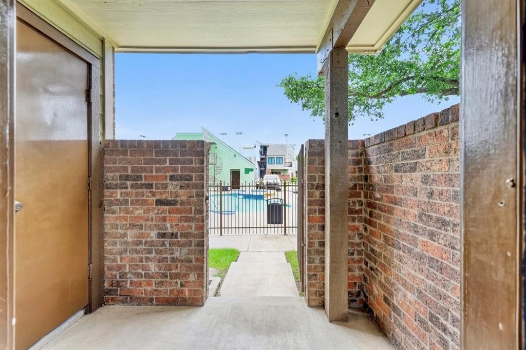 University Park Condo - Residential