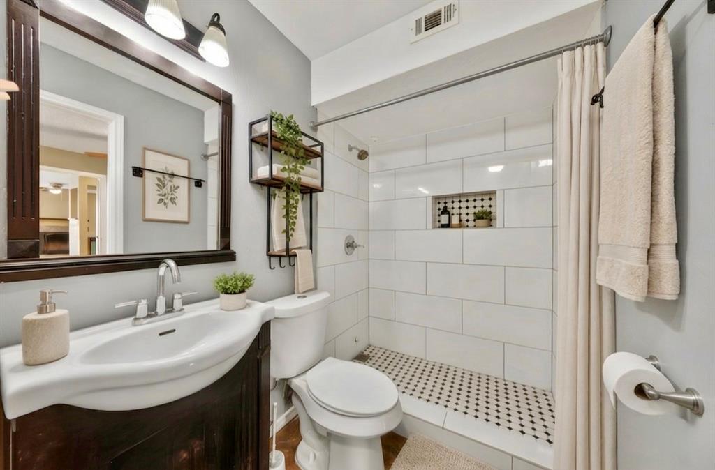 University Park Condo - Residential