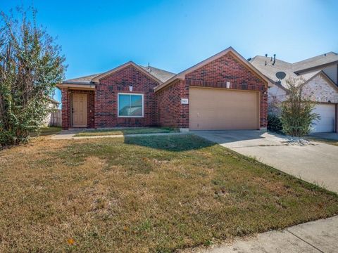 7411 Marsland Lane Arlington TX 76001